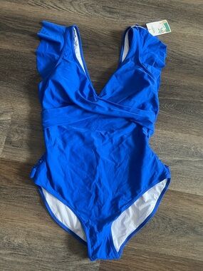 (12) NWT B2PRITY One-Piece Ruffled Shoulder Swimsuit